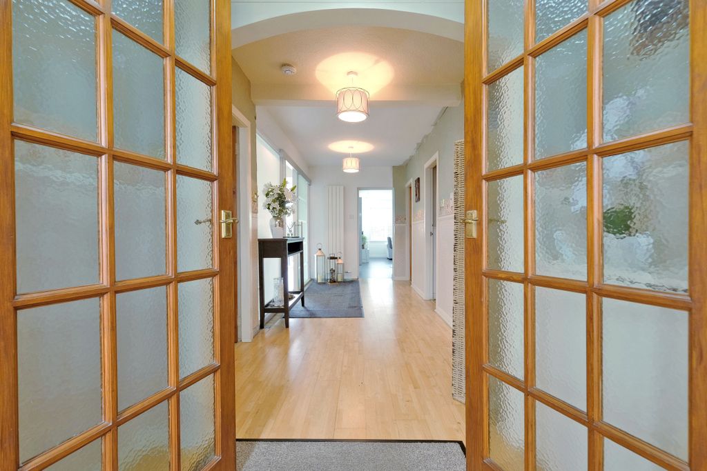 Property photo 2 of 46
