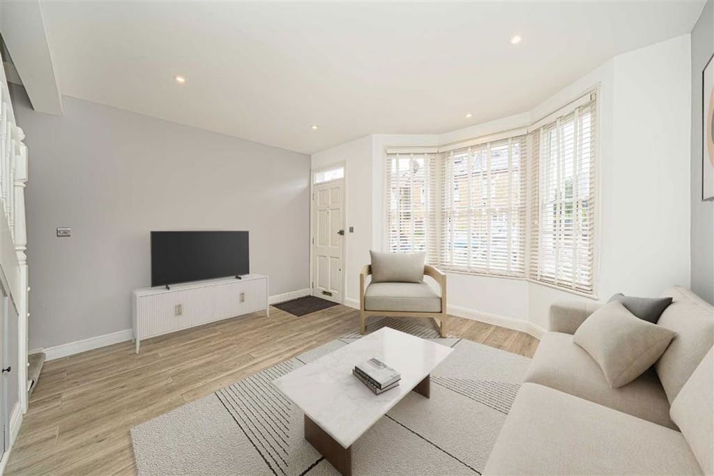 Property photo 2 of 6
