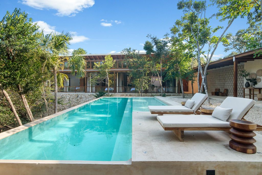 Property photo 1 of 59