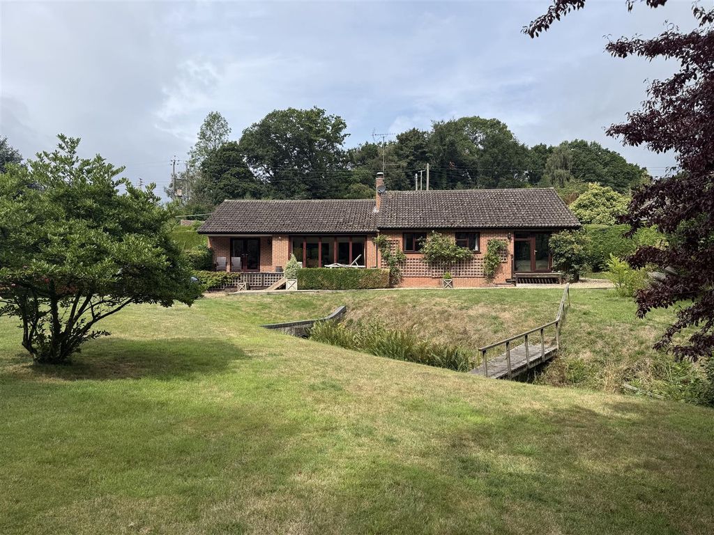 Property photo 1 of 31