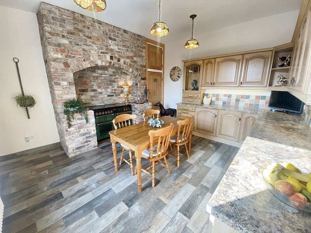 Property photo 2 of 47