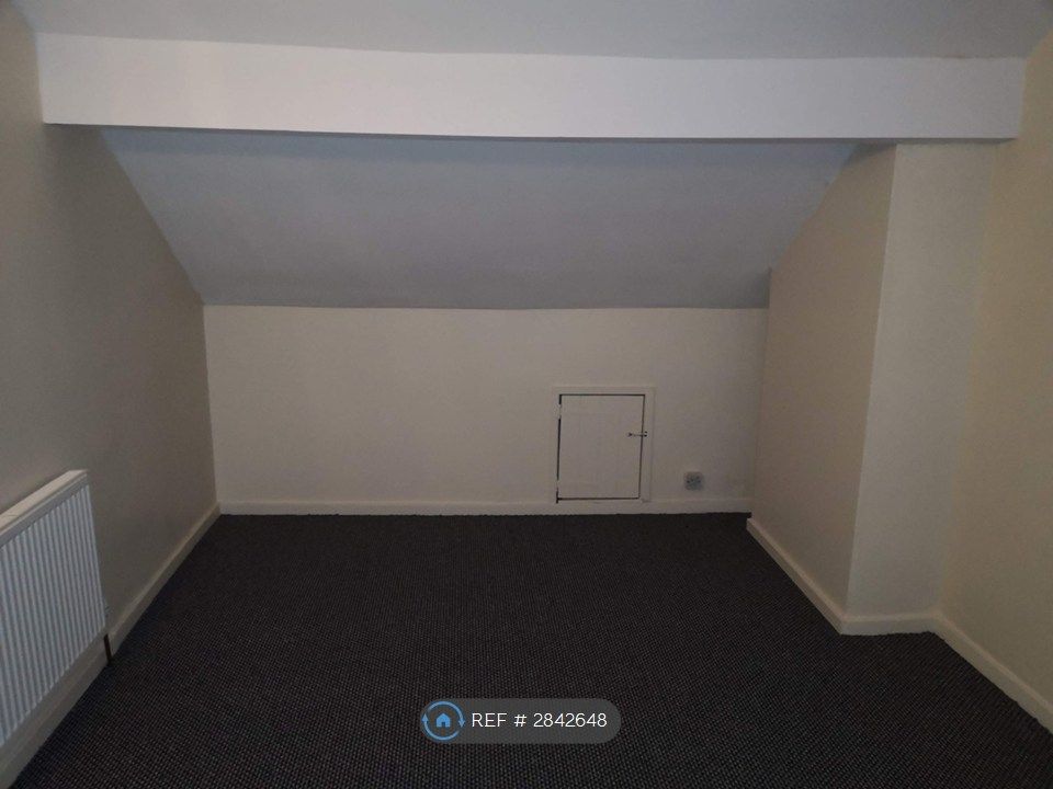 Property photo 2 of 11 Loft Bedroom