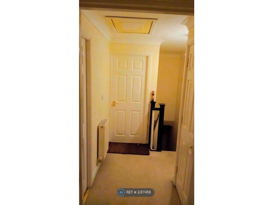 Property photo 2 of 11 2nd Floor Landing