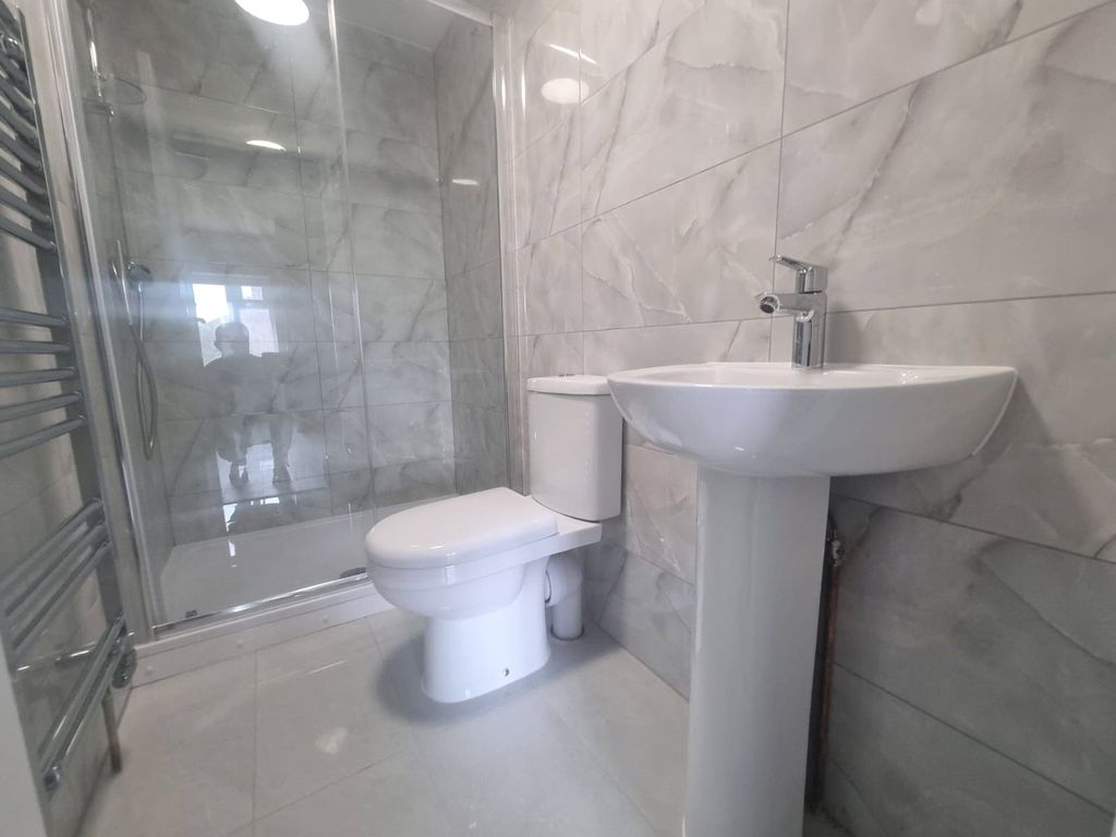 Property photo 2 of 7 Picture No. 06