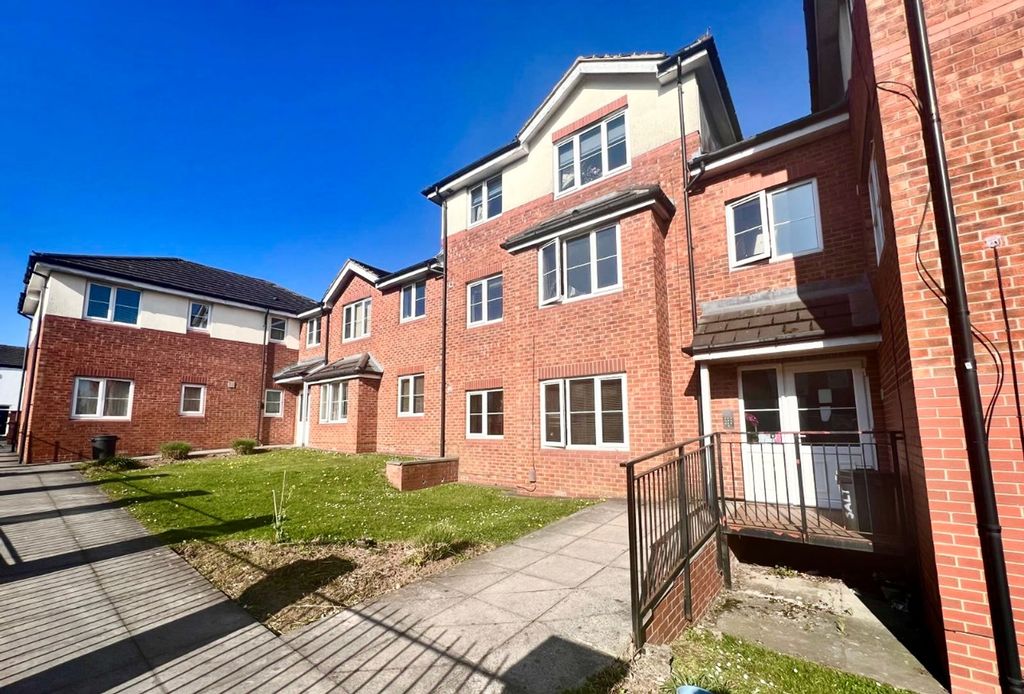 Property photo 1 of 13