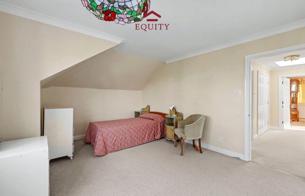 Additional image 20 of 3 bed flat for saleCulloden Road, Enfield EN2