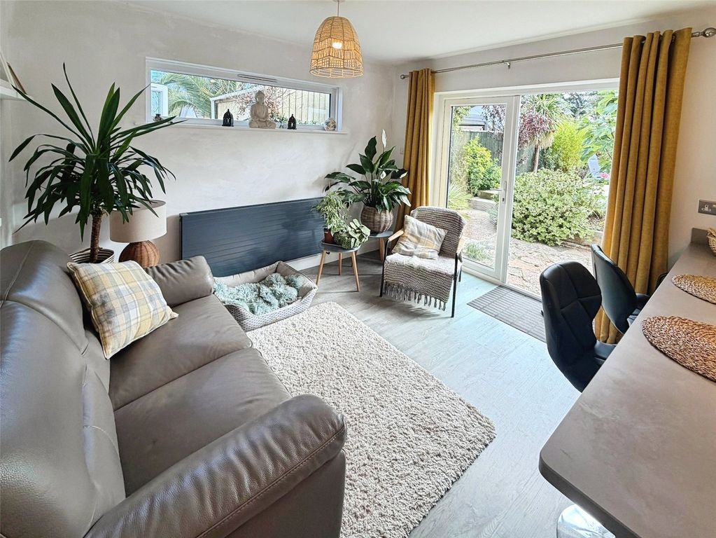 Property photo 3 of 20 Sitting Room