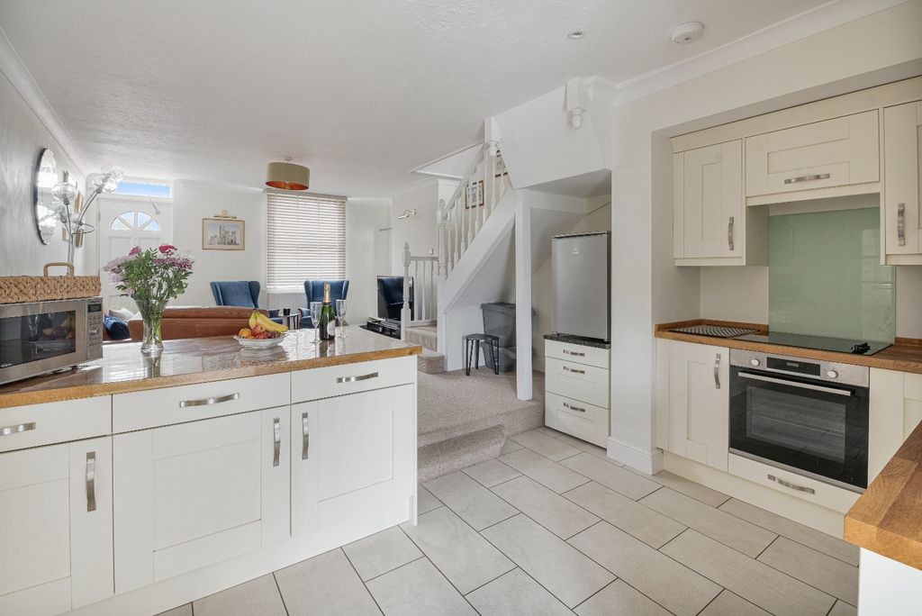 Property photo 3 of 14 4277363