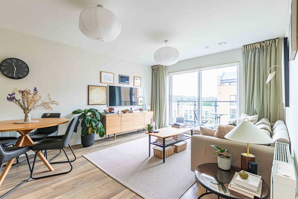 Property photo 1 of 13 Photo