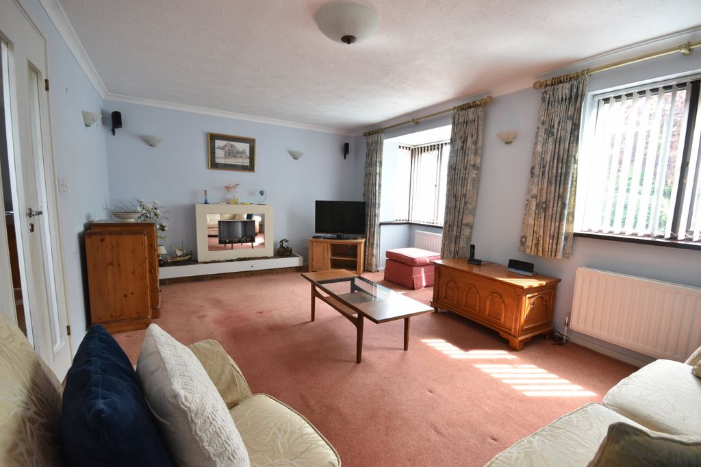 Property photo 3 of 16 Picture No. 13