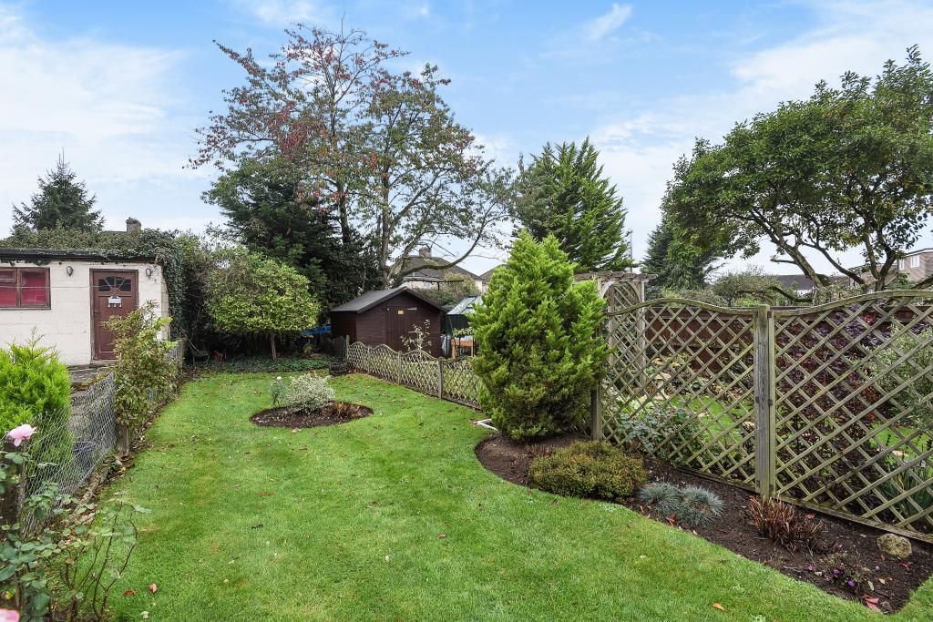 Property photo 3 of 8 Garden View 1