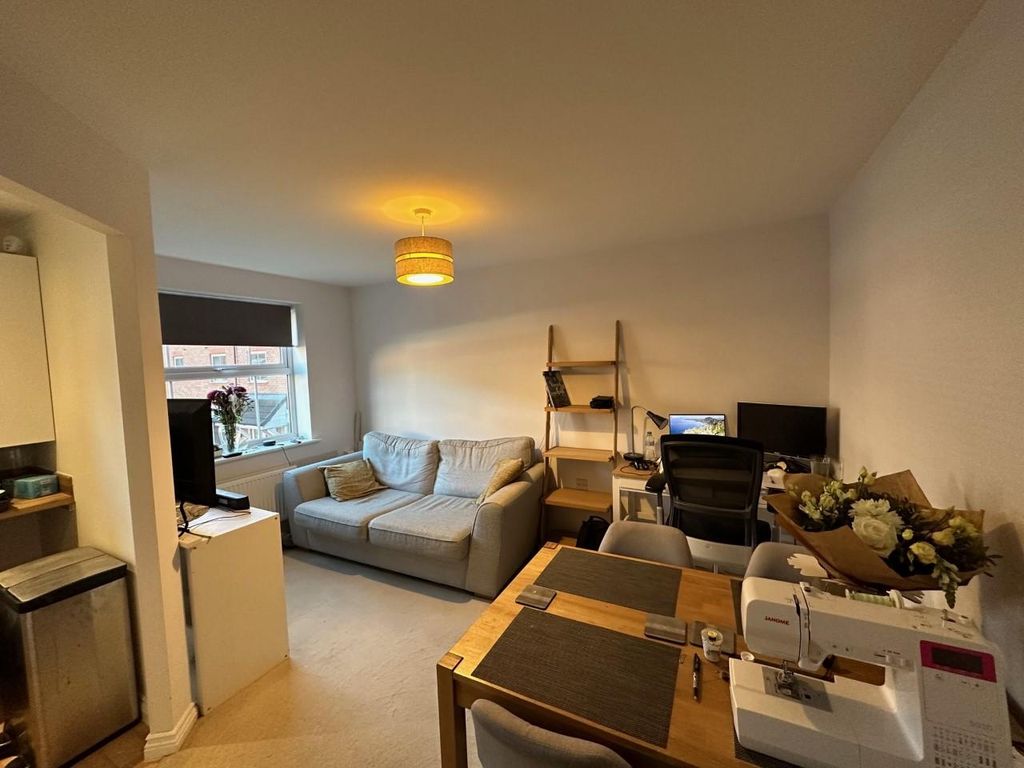 Property photo 3 of 8 Thumbnail_Img_0896.Jpg