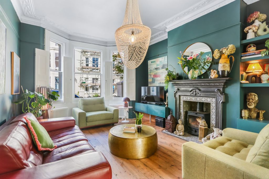 Property photo 2 of 29