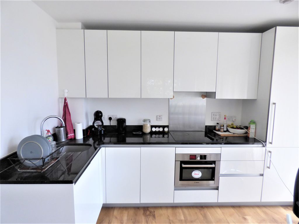 Property photo 3 of 27