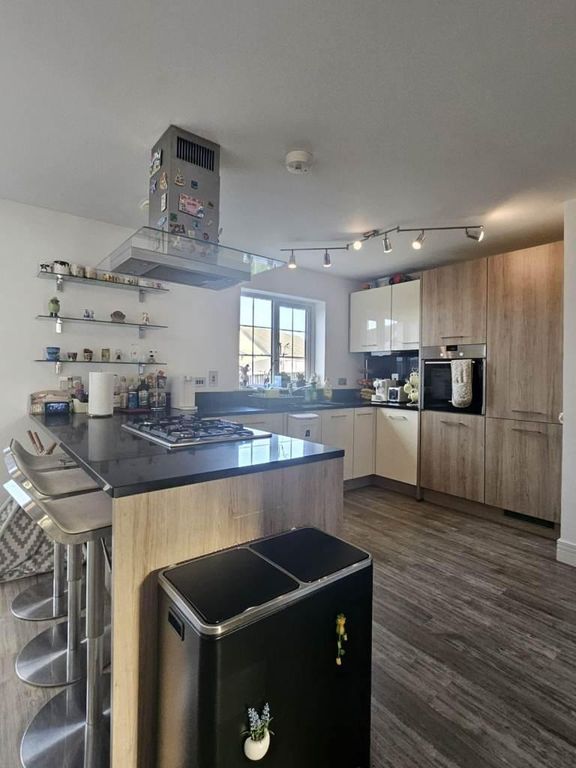 Property photo 2 of 11 Photo 2