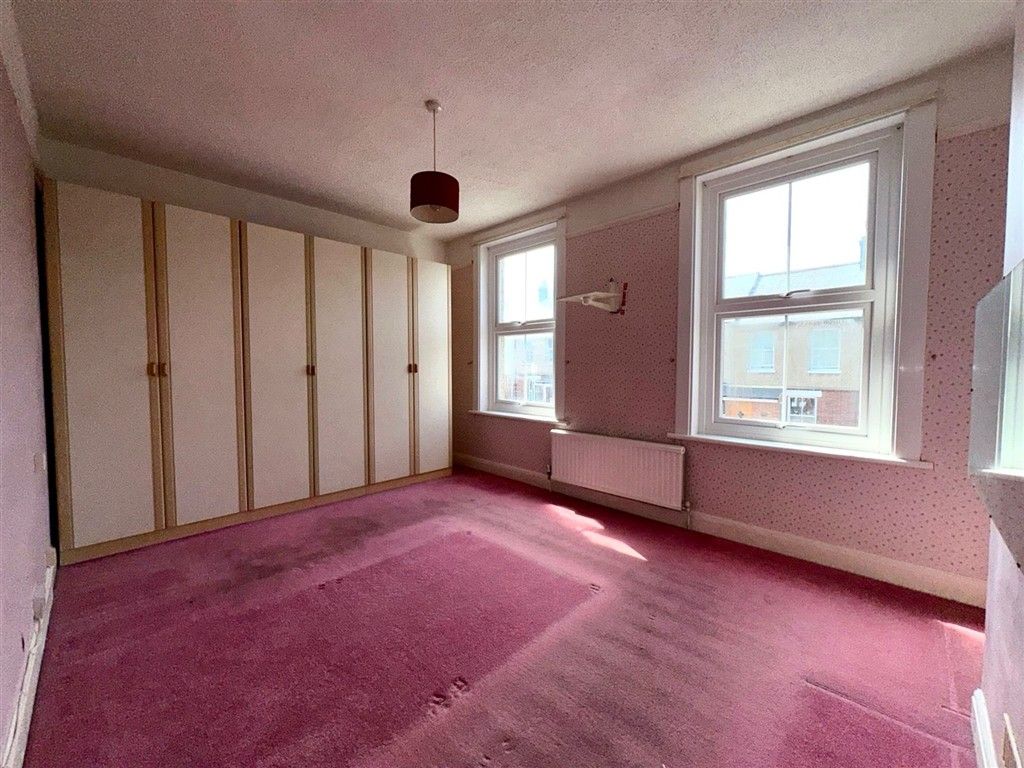 Property photo 3 of 9 Bedroom 1