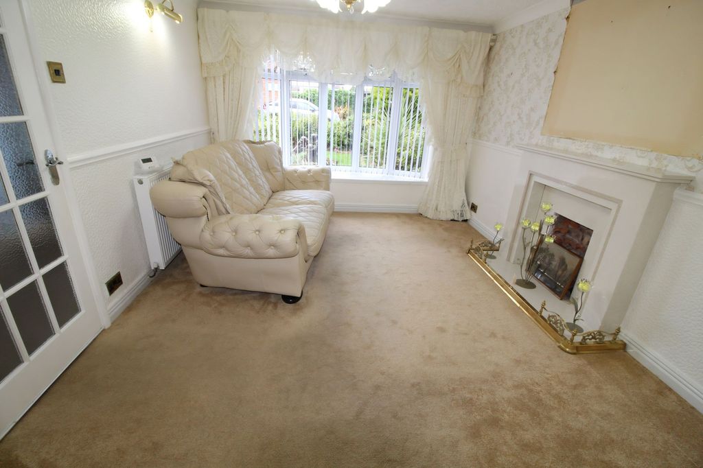 Property photo 2 of 19