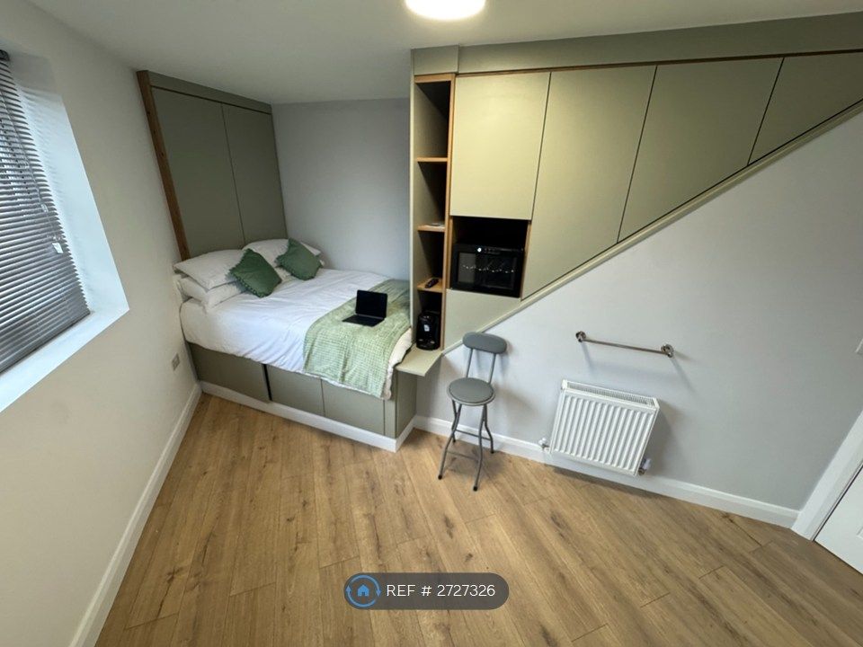 Property photo 1 of 13 Bedroom 1