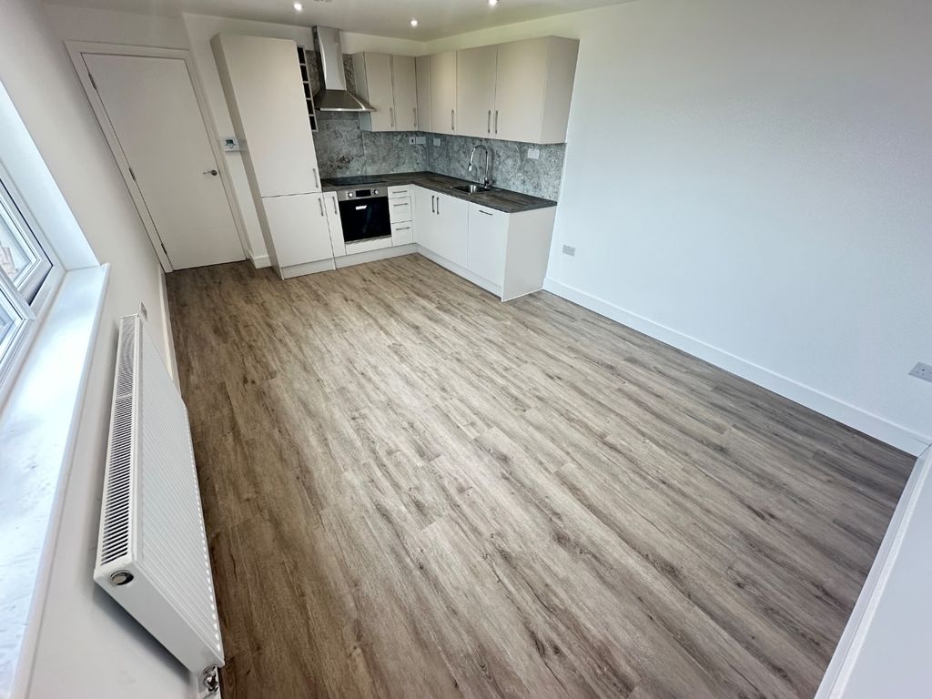 Property photo 3 of 10 5206573