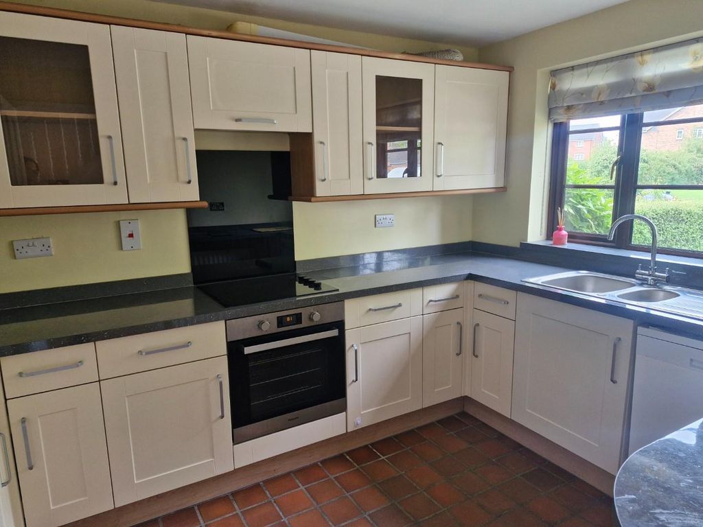 Property photo 2 of 18 11 H 1.Jpg