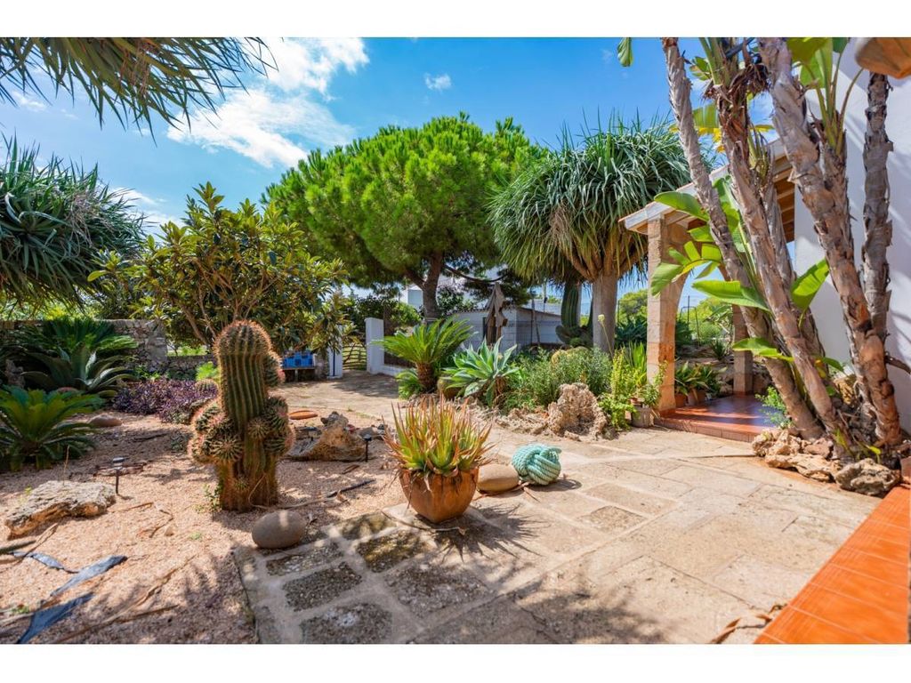 Property photo 2 of 29