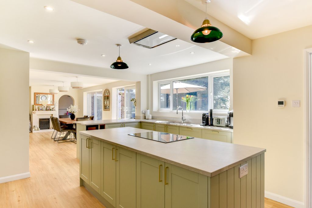 Property photo 3 of 29