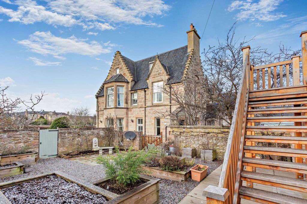 Property photo 2 of 43 Eileanach