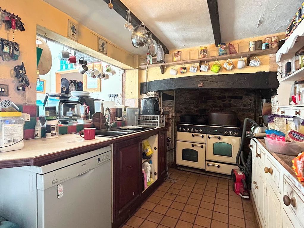 Property photo 3 of 11 Photo 11