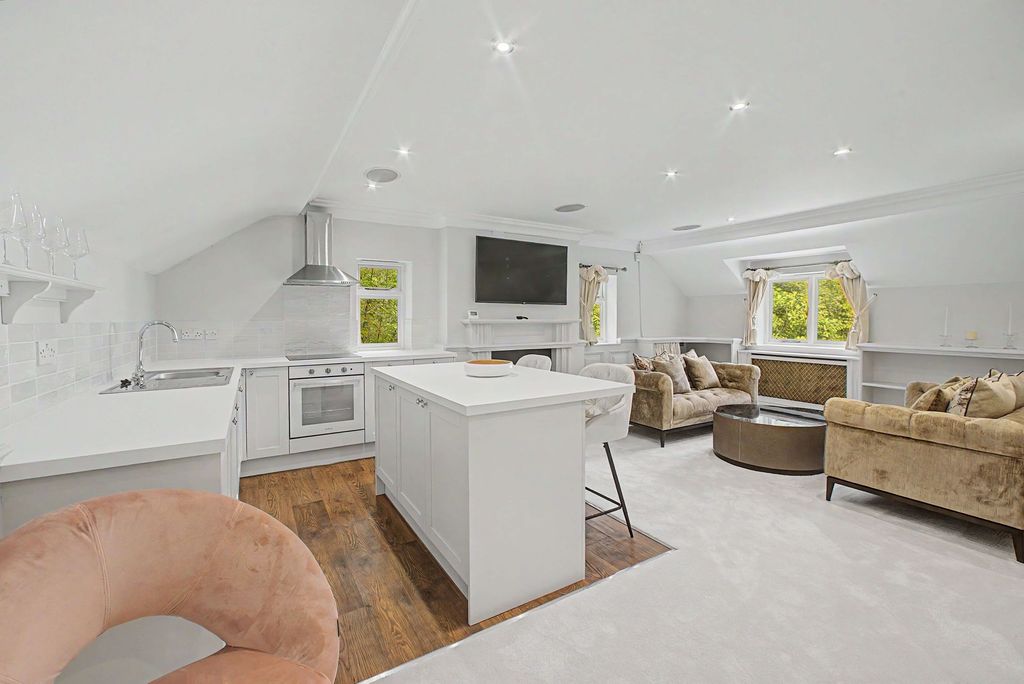 Additional image 17 of 5 bed detached house for saleSouth Downs Road, Bowdon WA14