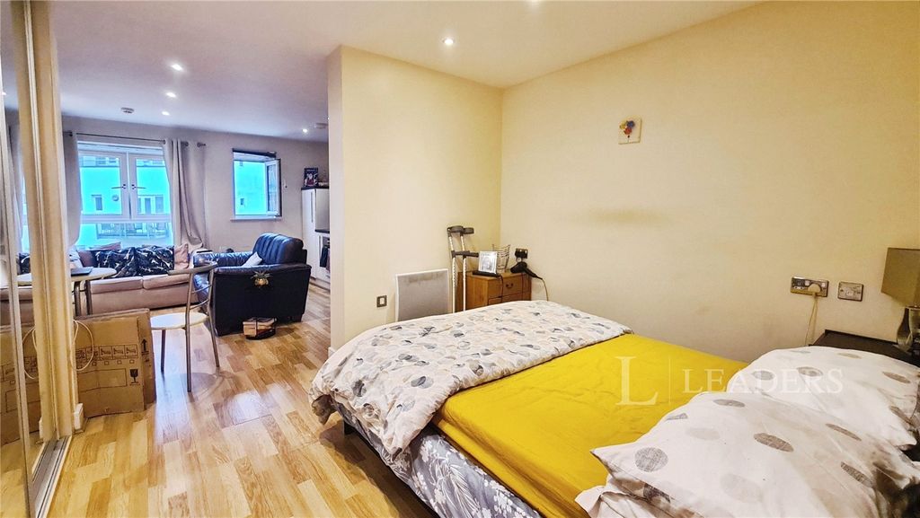 Property photo 3 of 6 Picture No. 16