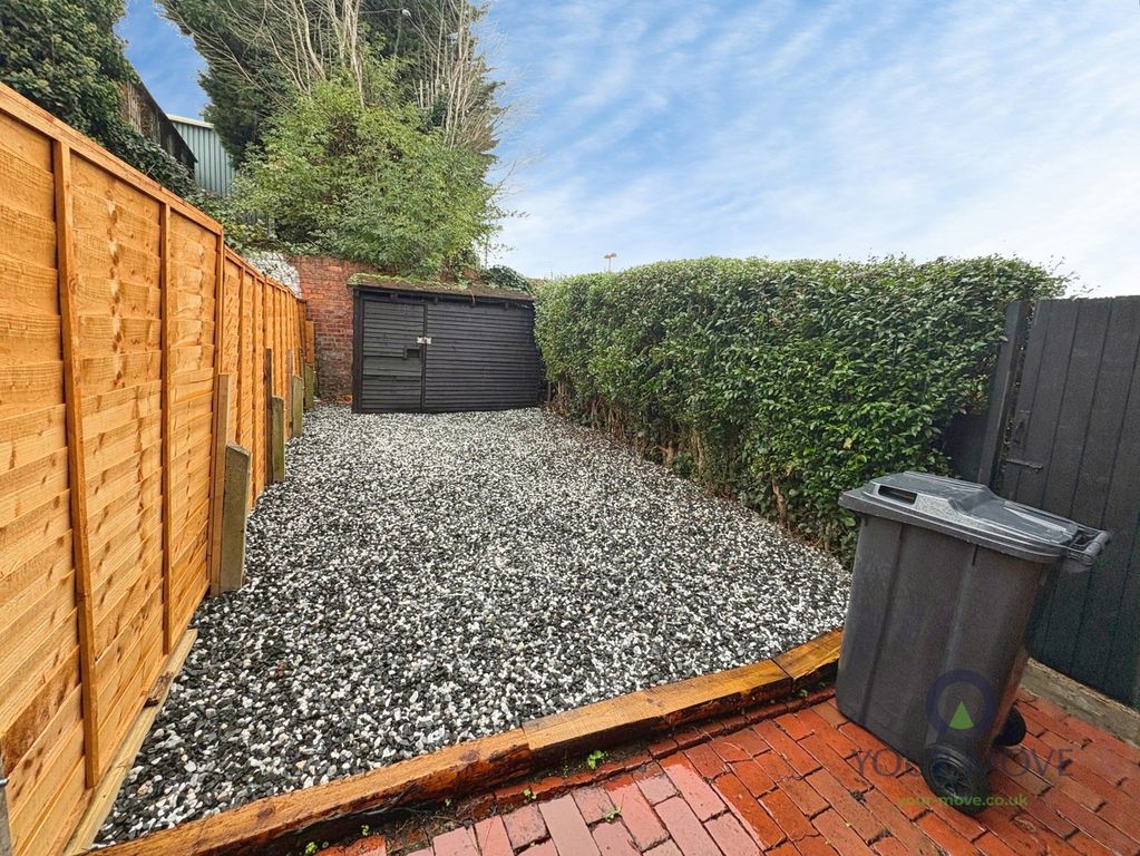 Property photo 3 of 11 Garden