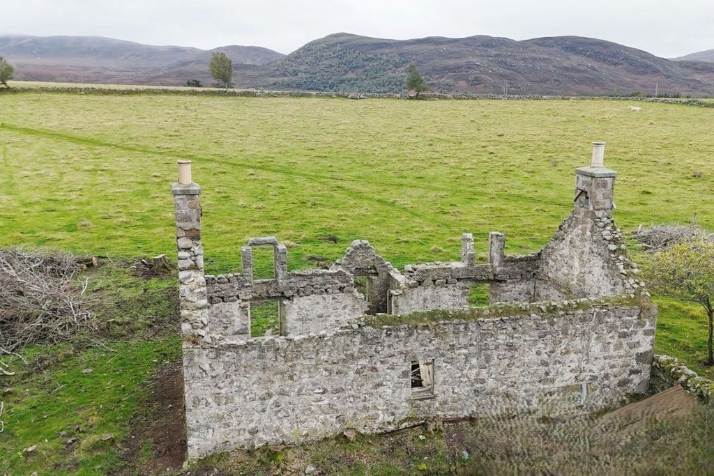 Property photo 2 of 9