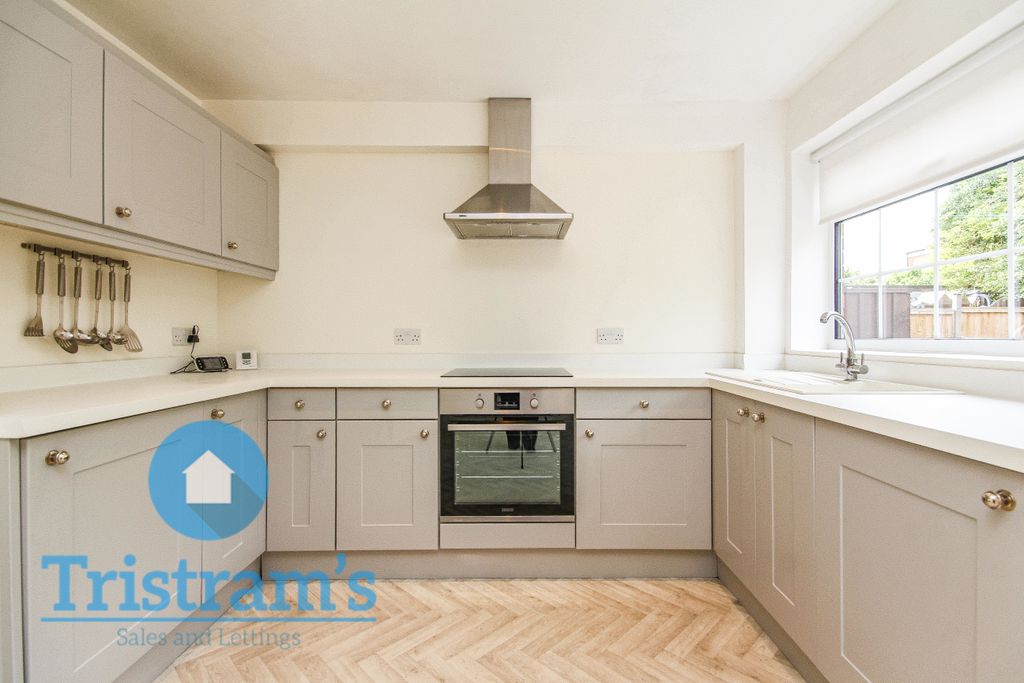 Property photo 2 of 14 Img_1021
