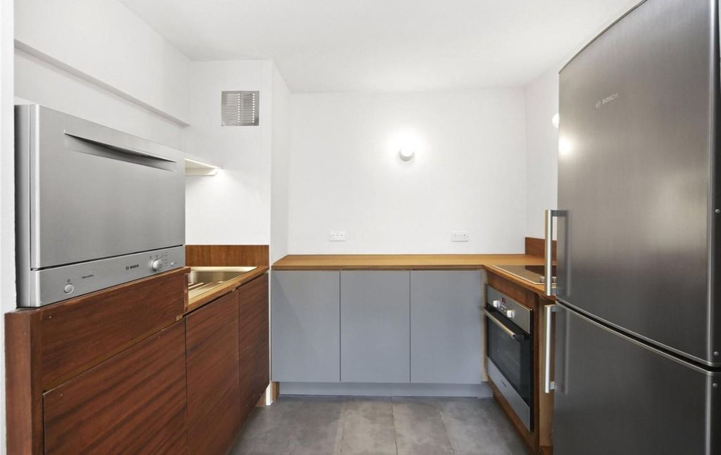 Property photo 2 of 15 Kitchen.Jpg