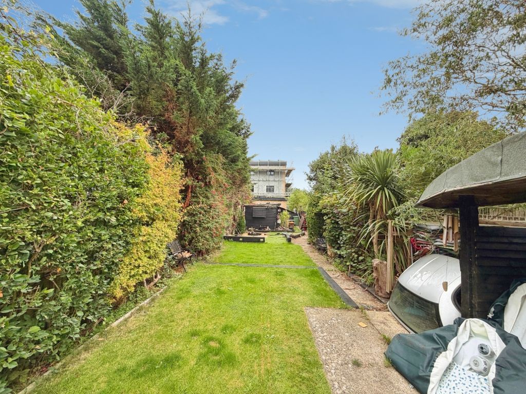 Property photo 3 of 14