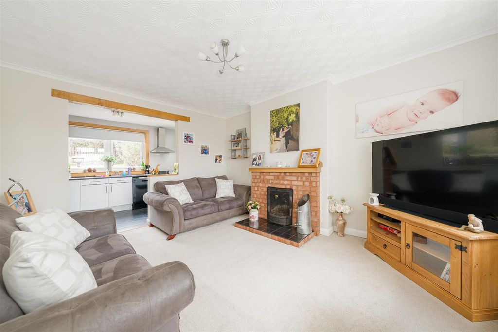 Property photo 3 of 15 52_Queens_Road_Eyemouth-2.Jpg