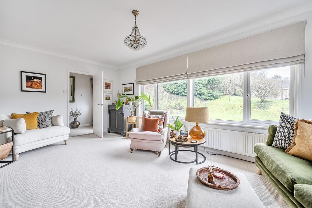 Property photo 3 of 24 Living Room