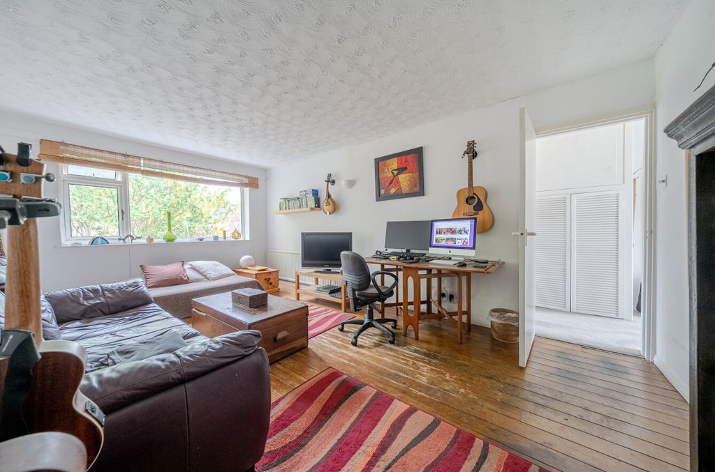 Property photo 2 of 31 1446528-17-69E663...