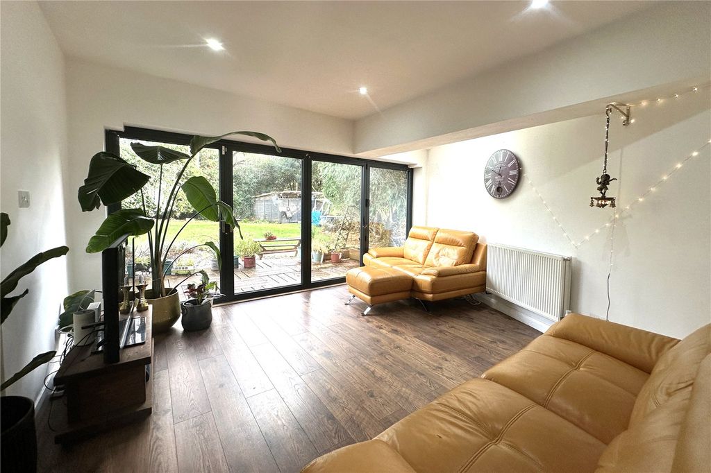 Property photo 2 of 13 Picture No. 10