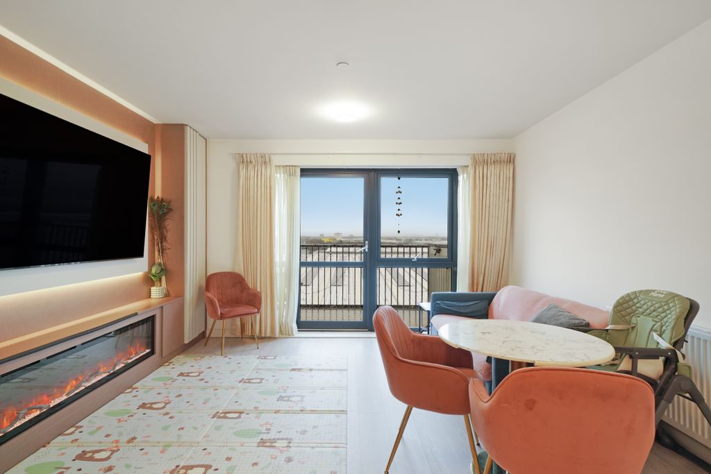 Property photo 3 of 16