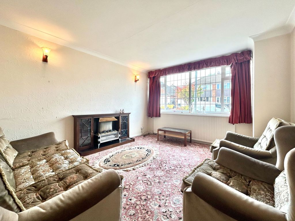 Property photo 2 of 20