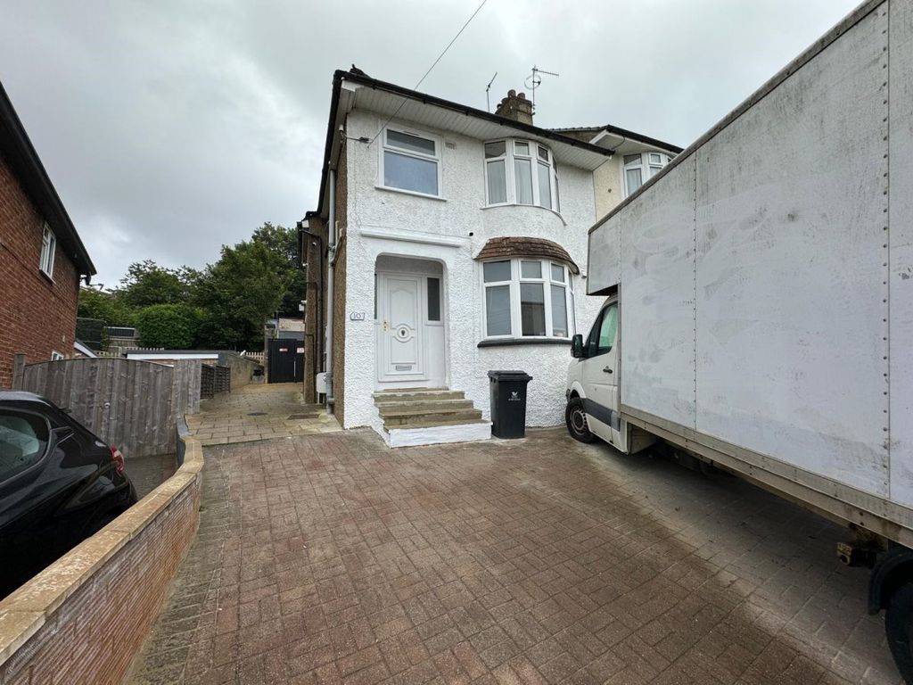 Property photo 1 of 2