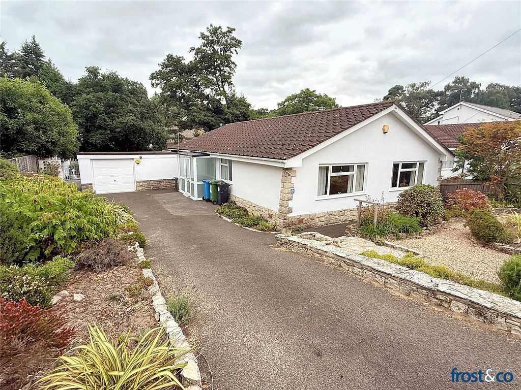 Property photo 1 of 24 Alton Road