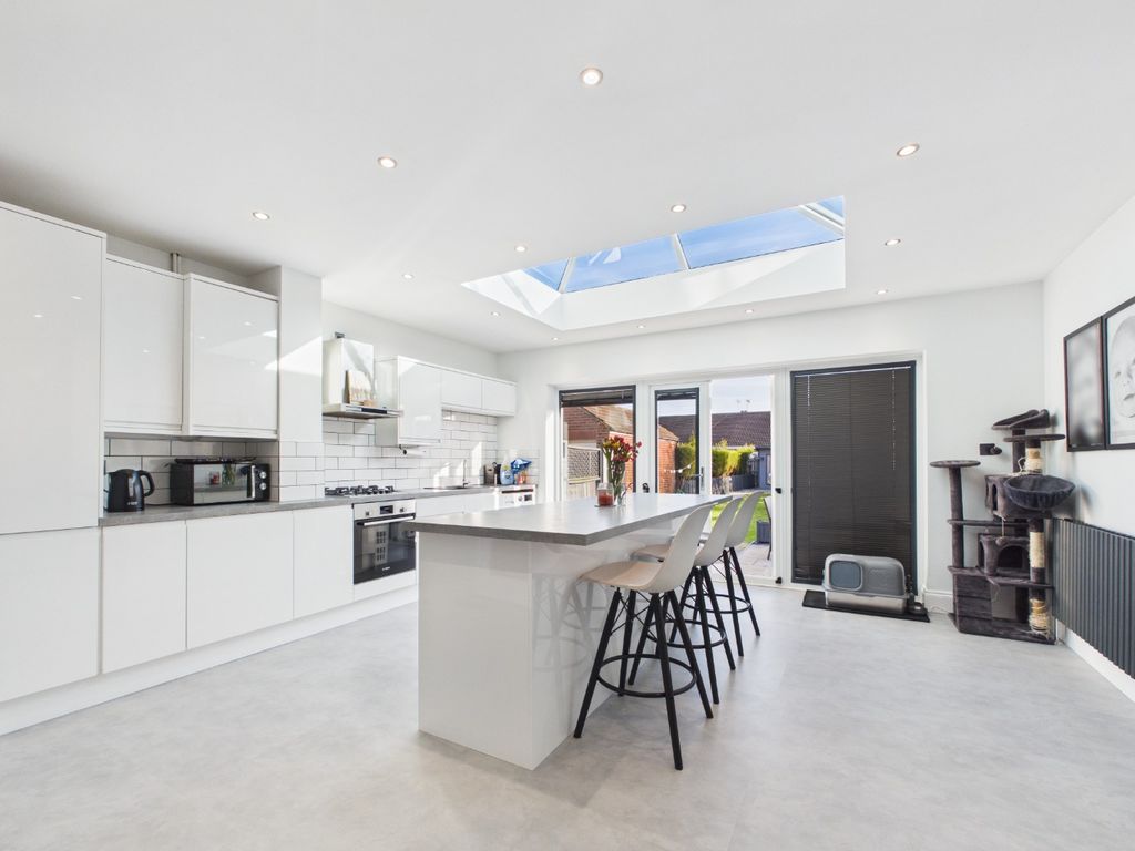 Property photo 2 of 21 4939866