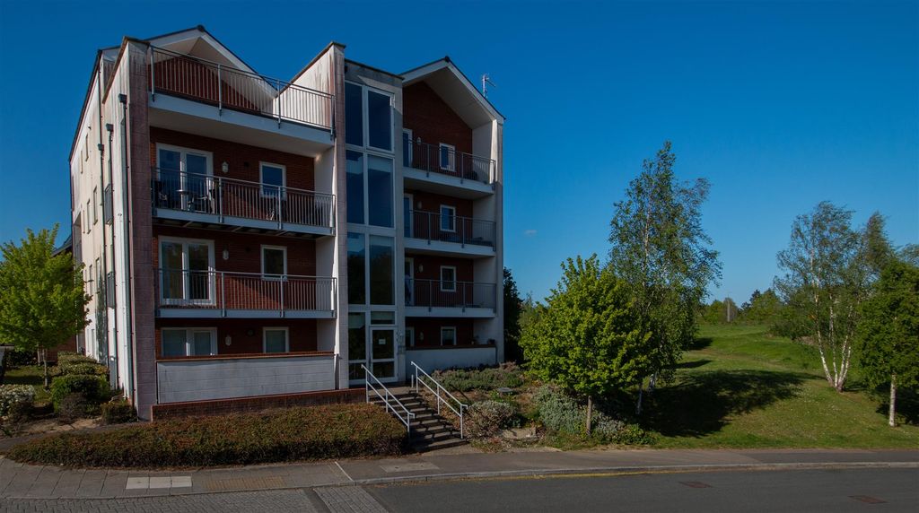 Property photo 1 of 10 44Powis_9.Jpg