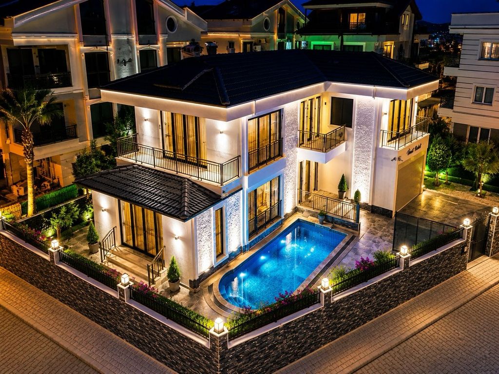 Property photo 1 of 25 Luxury Detached Villa For Sale In Didim – A Stunning Two-Storey Villa
