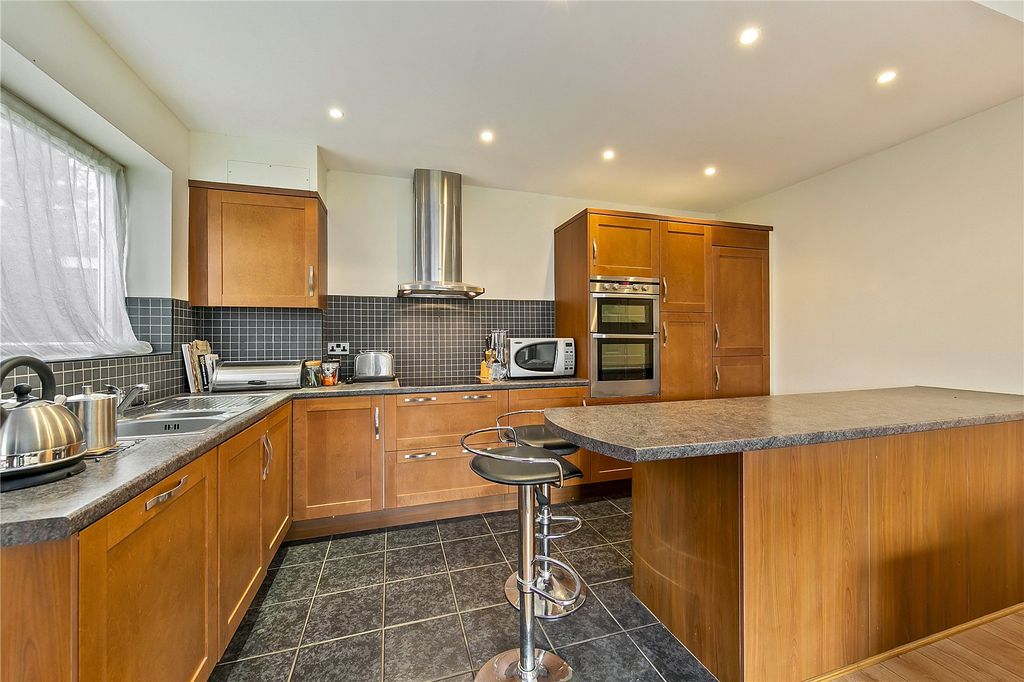 Property photo 3 of 17 Picture No. 14