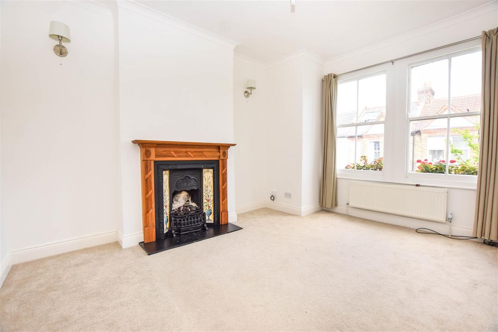 Property photo 2 of 11