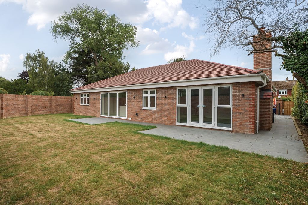 Property photo 2 of 8