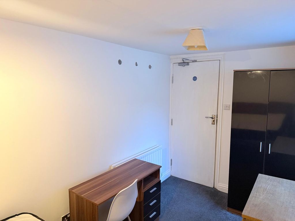 Property photo 3 of 8 90B6d8c7-9Cb2-408F-A8Fc-108d5Df2F43E.Jpg